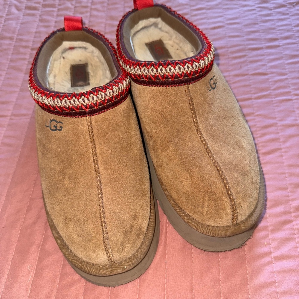 UGG Tasman Platform Chestnut size 9